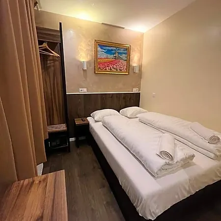 Dam Hotel