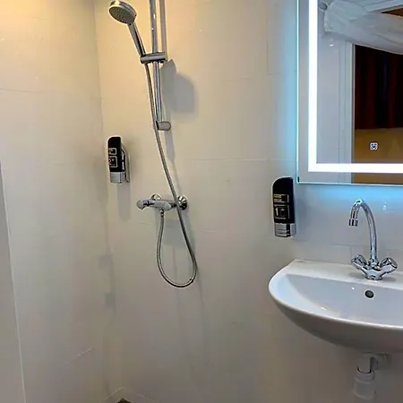Dam Hotel