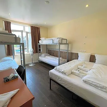 Hotel Dam 2*