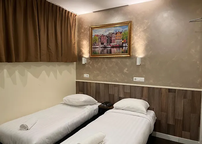 Dam 2* Άμστερνταμ