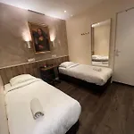 Dam Hotell