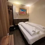 Dam 2*