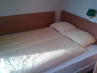 Dam 2* أمستردام